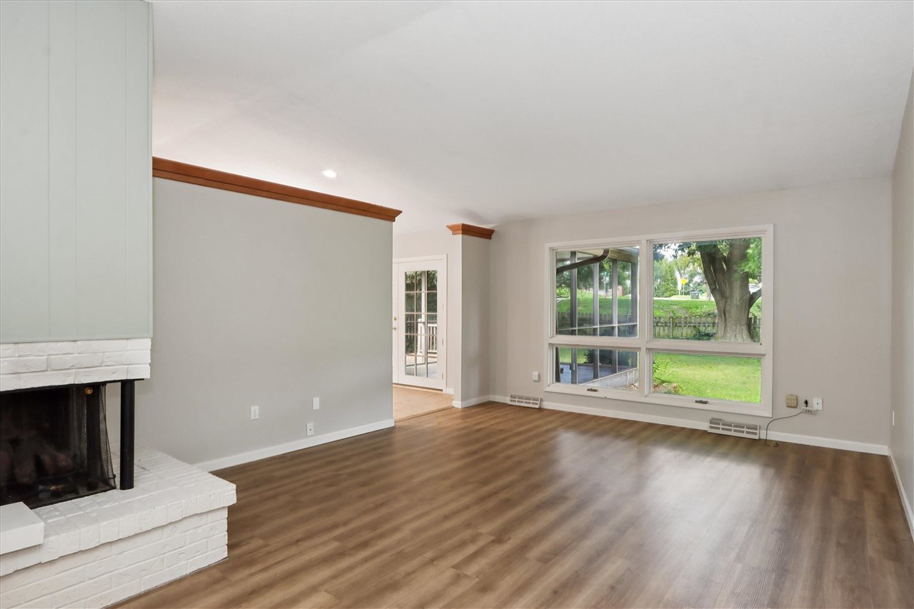 22 Bedford Court Iowa City IA 52240