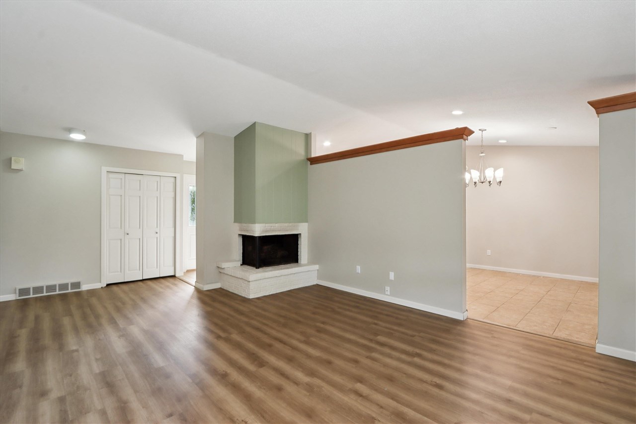 22 Bedford Court Iowa City IA 52240