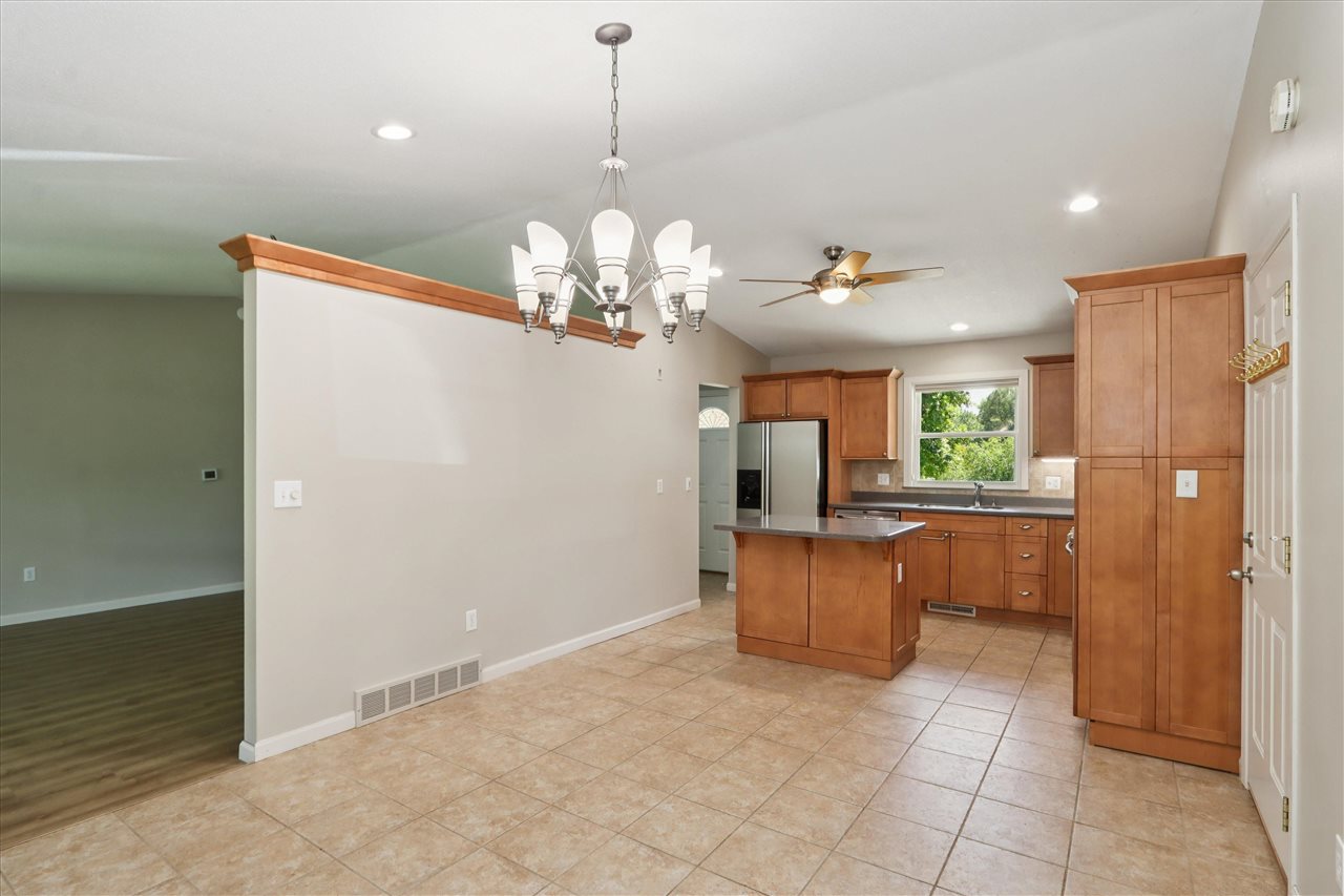 22 Bedford Court Iowa City IA 52240