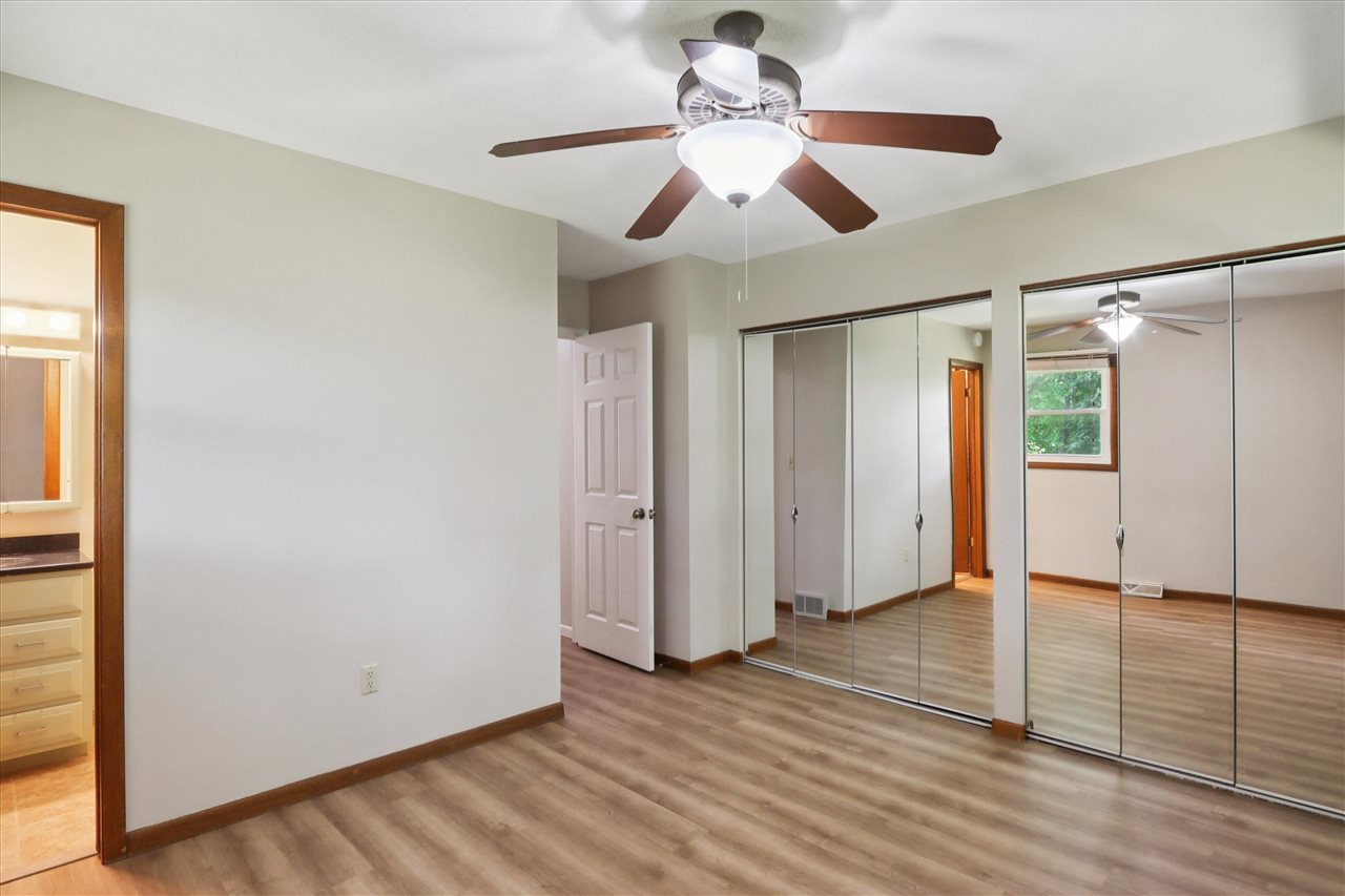 22 Bedford Court Iowa City IA 52240