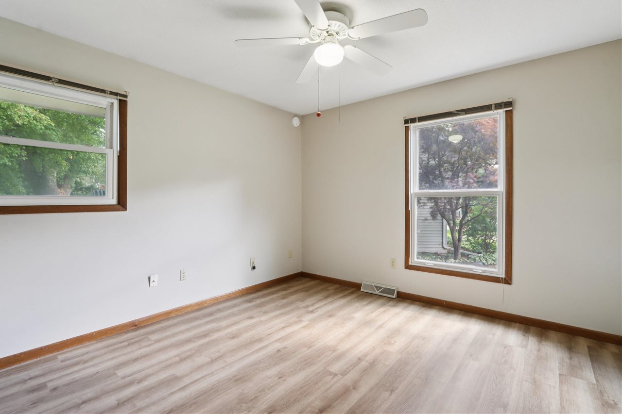 22 Bedford Court Iowa City IA 52240