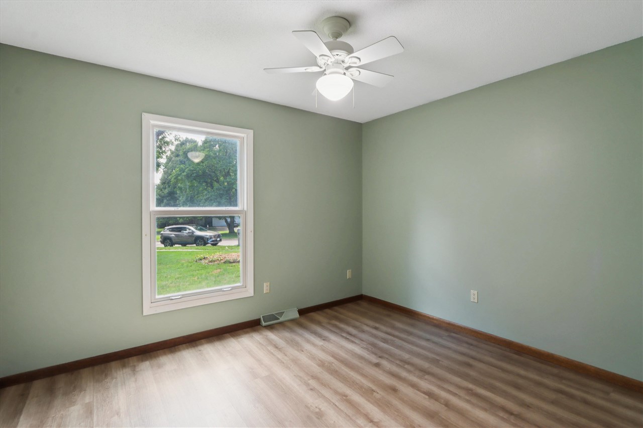 22 Bedford Court Iowa City IA 52240