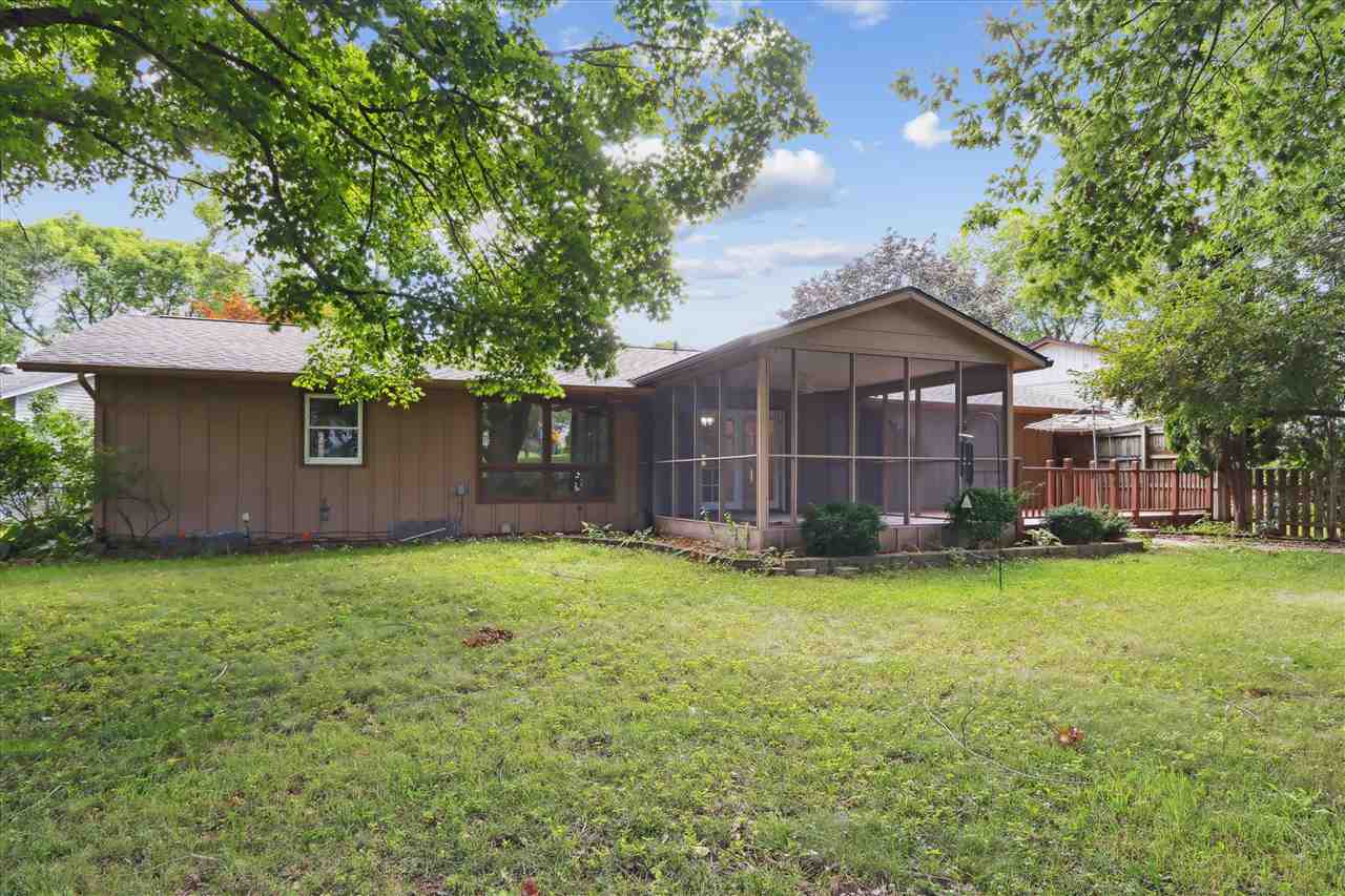 22 Bedford Court Iowa City IA 52240