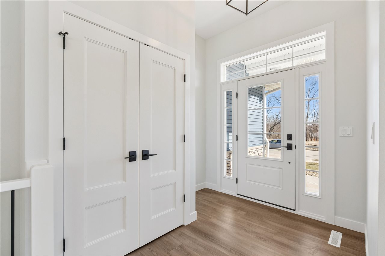 5608 Seminole Valley Trail NE Cedar Rapids IA 52411