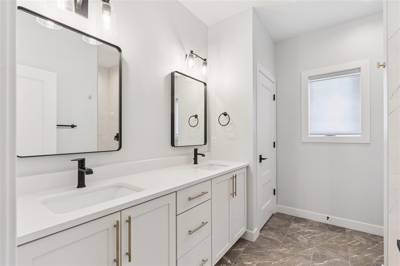 5608 Seminole Valley Trail NE Cedar Rapids IA 52411