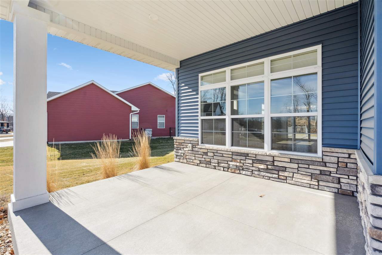 5608 Seminole Valley Trail NE Cedar Rapids IA 52411