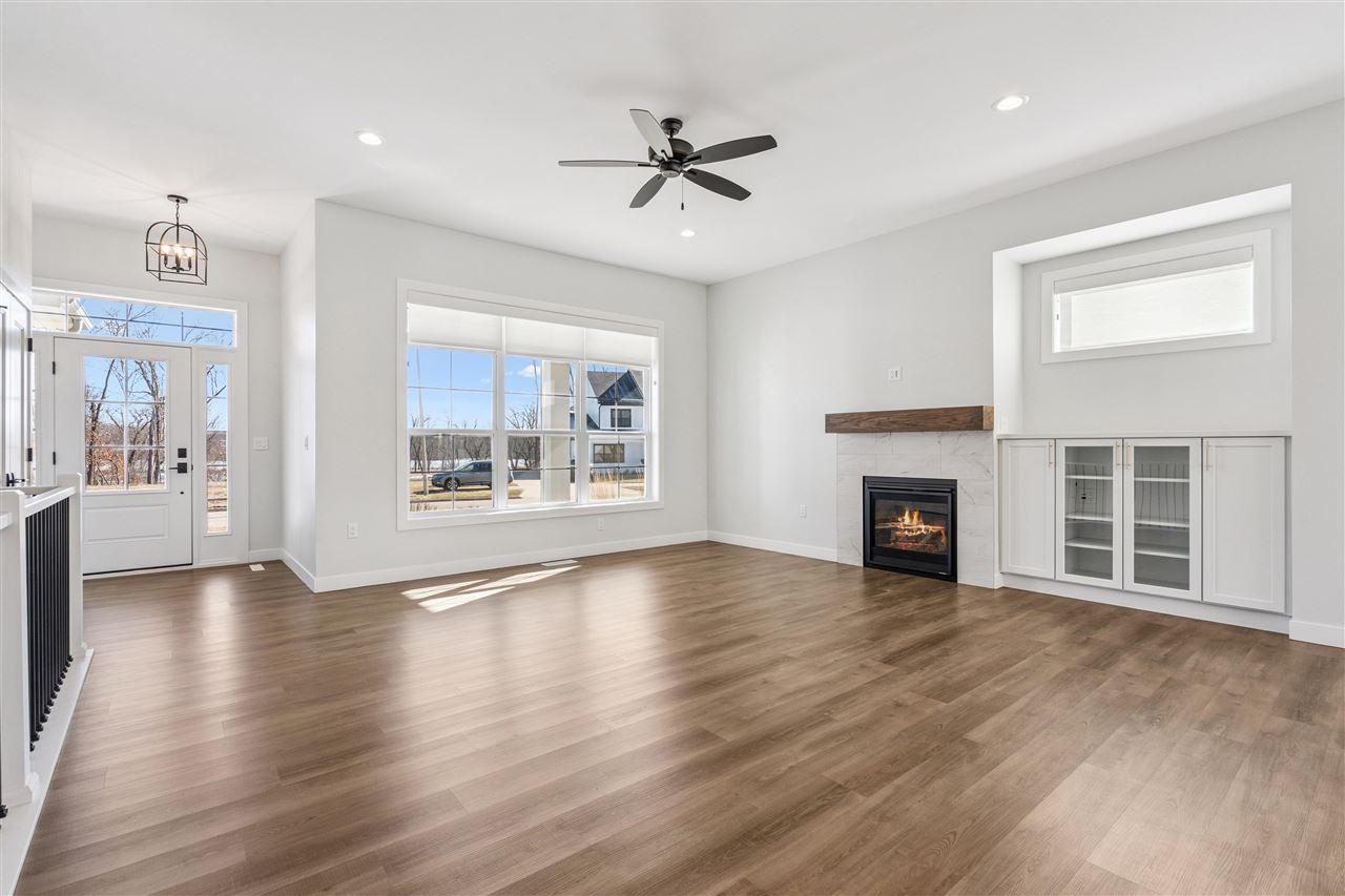 5608 Seminole Valley Trail NE Cedar Rapids IA 52411