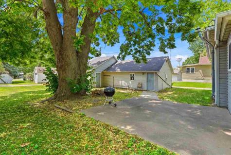 107 W Front Street Wayland IA 52654