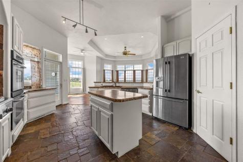 2245 288th Drive Williamsburg IA 52361