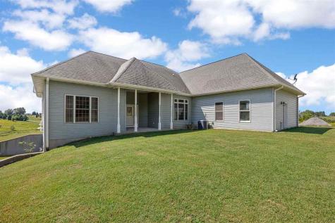 2245 288th Drive Williamsburg IA 52361