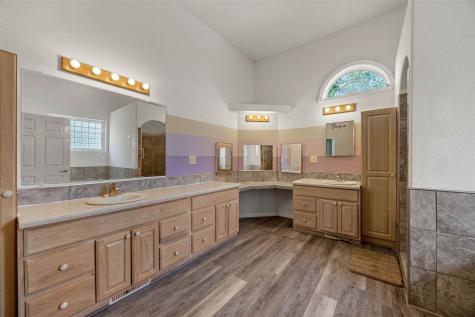 2245 288th Drive Williamsburg IA 52361