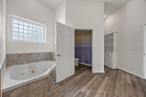 2245 288th Drive Williamsburg IA 52361