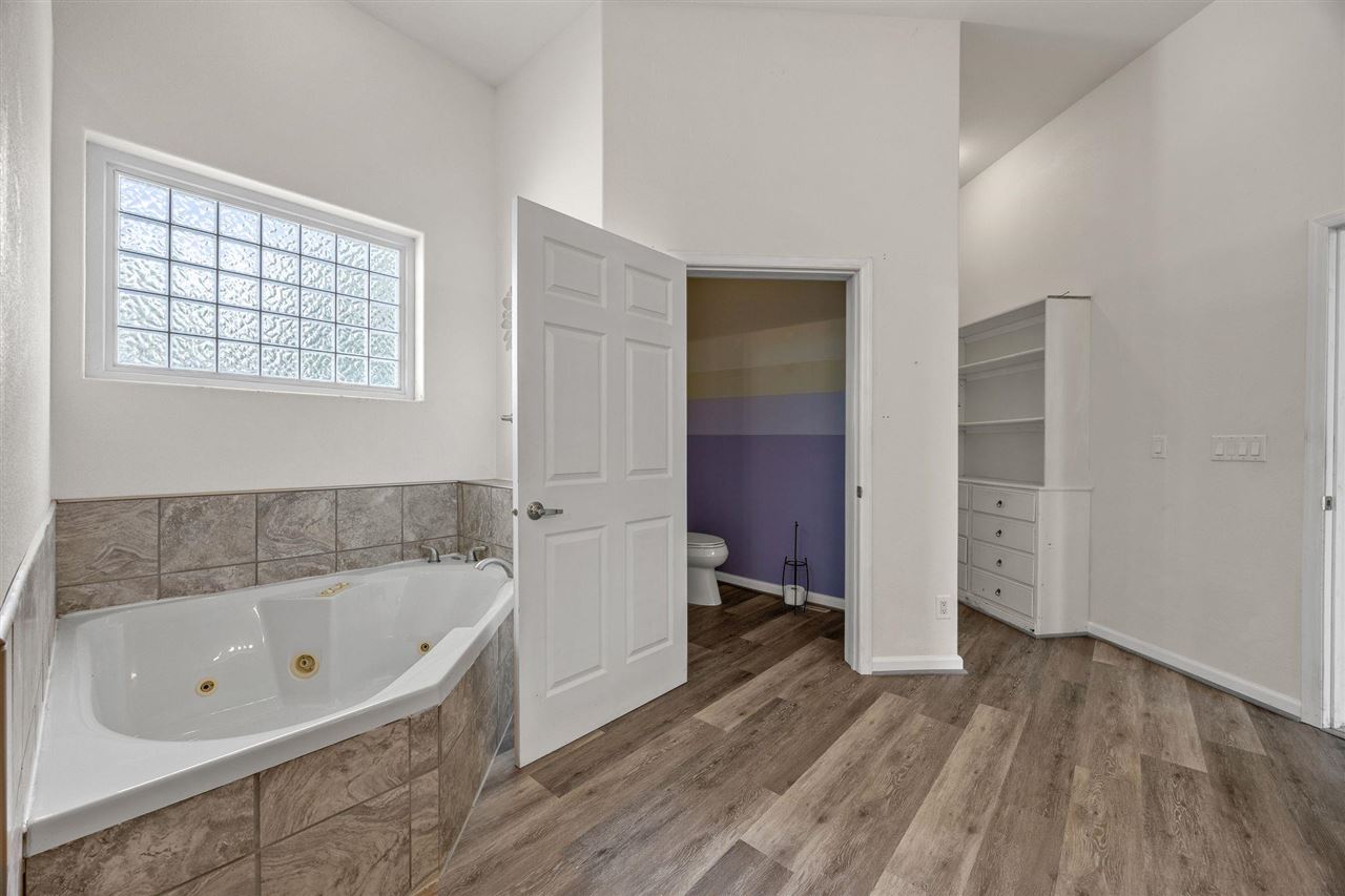 2245 288th Drive Williamsburg IA 52361
