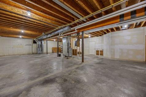 2245 288th Drive Williamsburg IA 52361