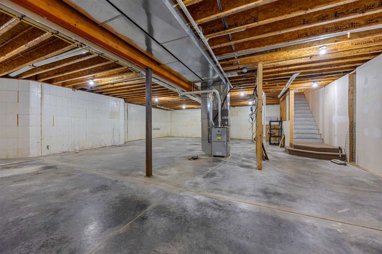 2245 288th Drive Williamsburg IA 52361