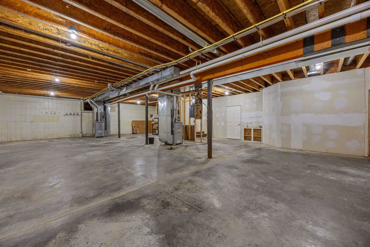 2245 288th Drive Williamsburg IA 52361