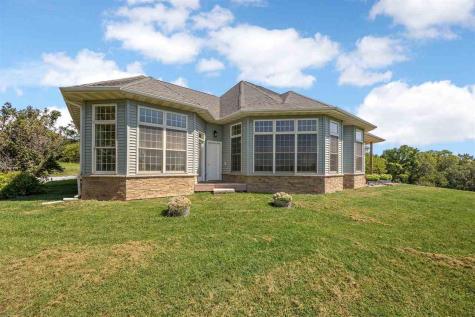 2245 288th Drive Williamsburg IA 52361