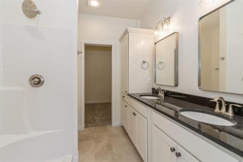 407 Solstice Court North Liberty IA 52317