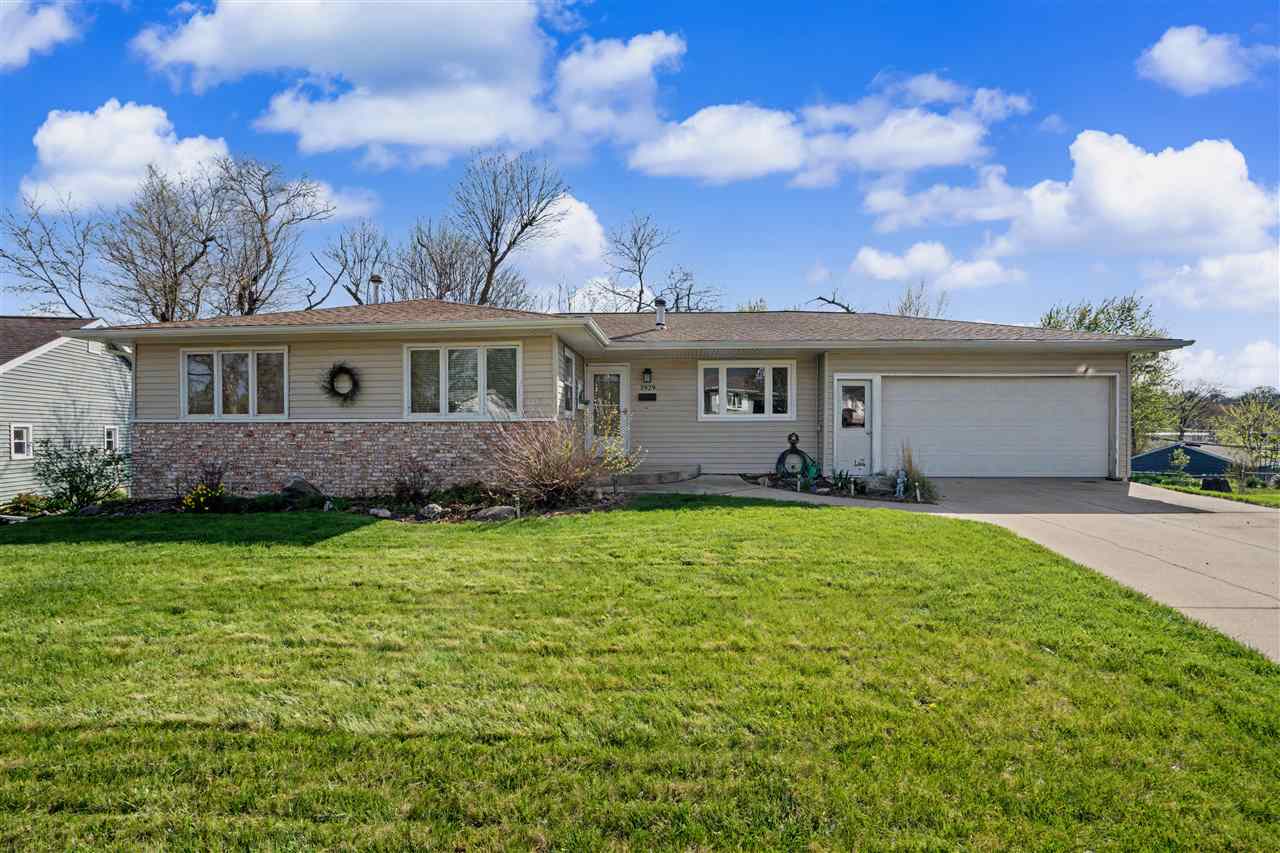 3929 NE Nancy Jane Lane Cedar Rapids IA 52402