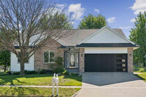 402 Windsor Drive Solon IA 52333