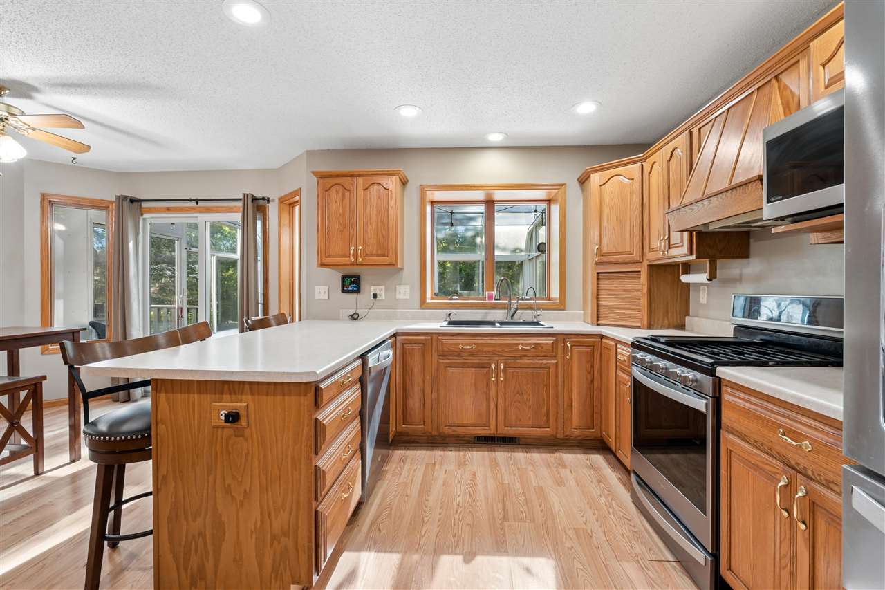402 Windsor Drive Solon IA 52333