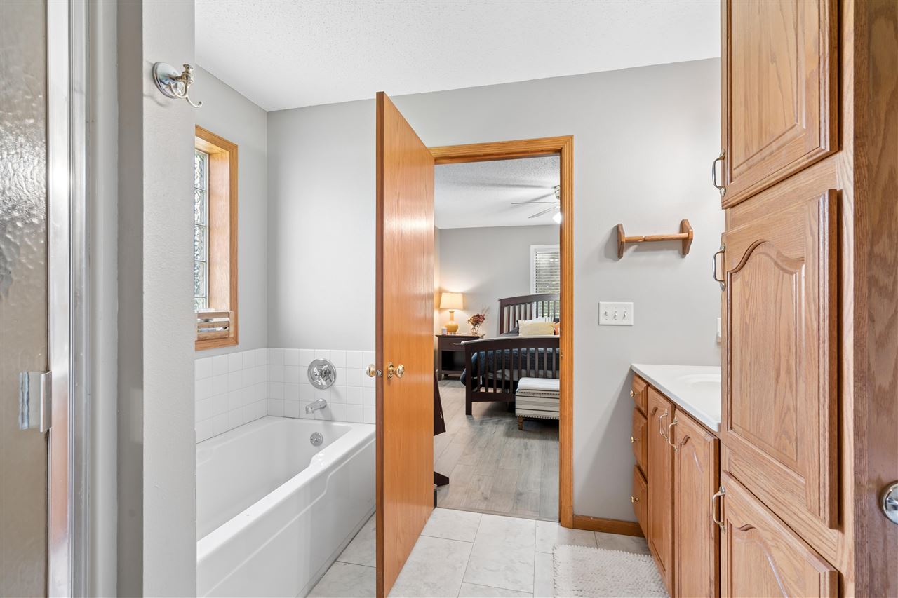 402 Windsor Drive Solon IA 52333