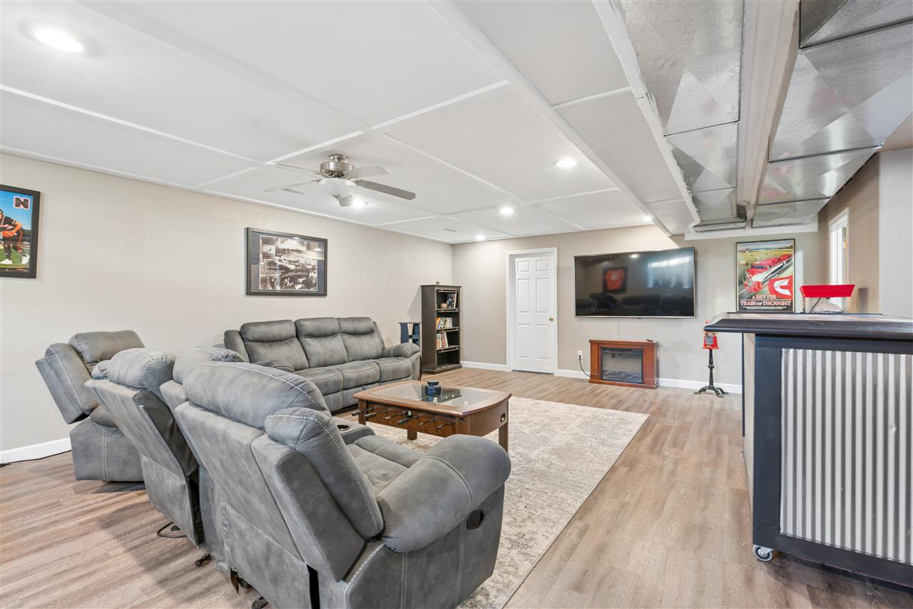 402 Windsor Drive Solon IA 52333