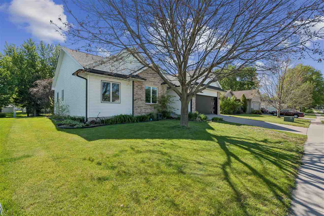 402 Windsor Drive Solon IA 52333