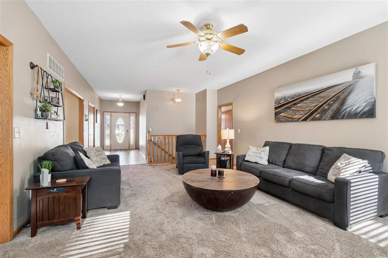 402 Windsor Drive Solon IA 52333