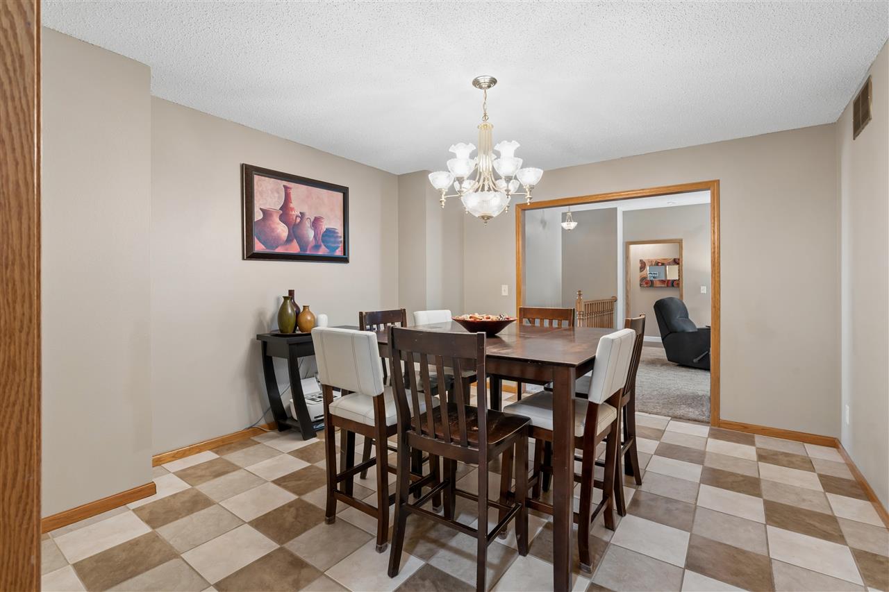 402 Windsor Drive Solon IA 52333