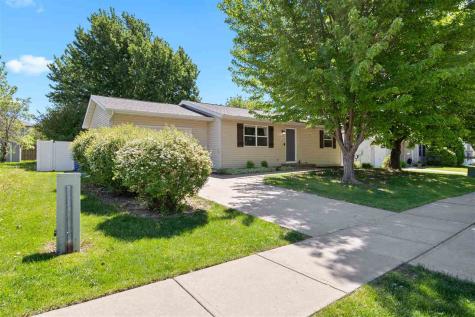 110 Elm Ridge Drive North Liberty IA 52317