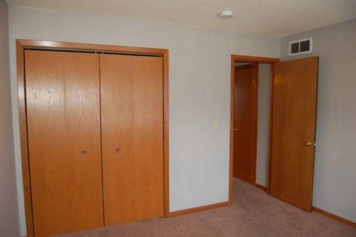 908 N Dodge Street Iowa City IA 52240