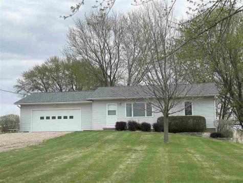 1114 Tupelo Boulevard Riverside IA 52327