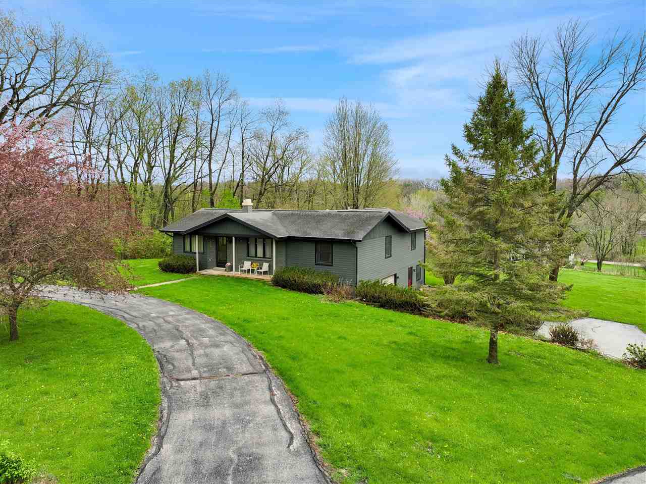 4333 Pine Ridge Trail NE Iowa City IA 52240