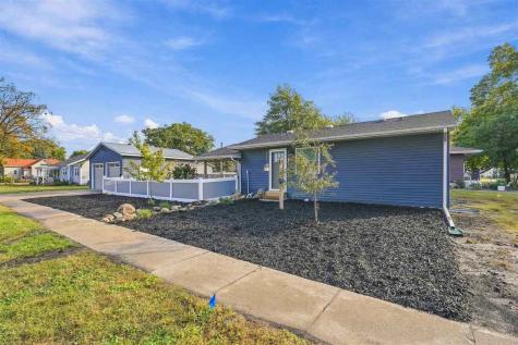 702 N 5th Avenue Washington IA 52353