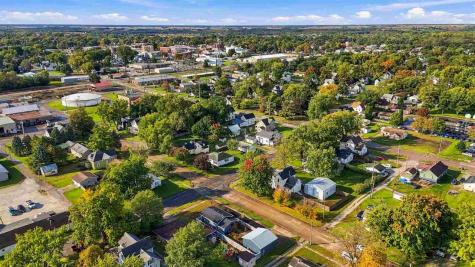 702 N 5th Avenue Washington IA 52353