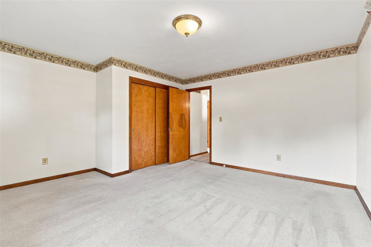 1141 Oakview Drive Columbus Junction IA 52738