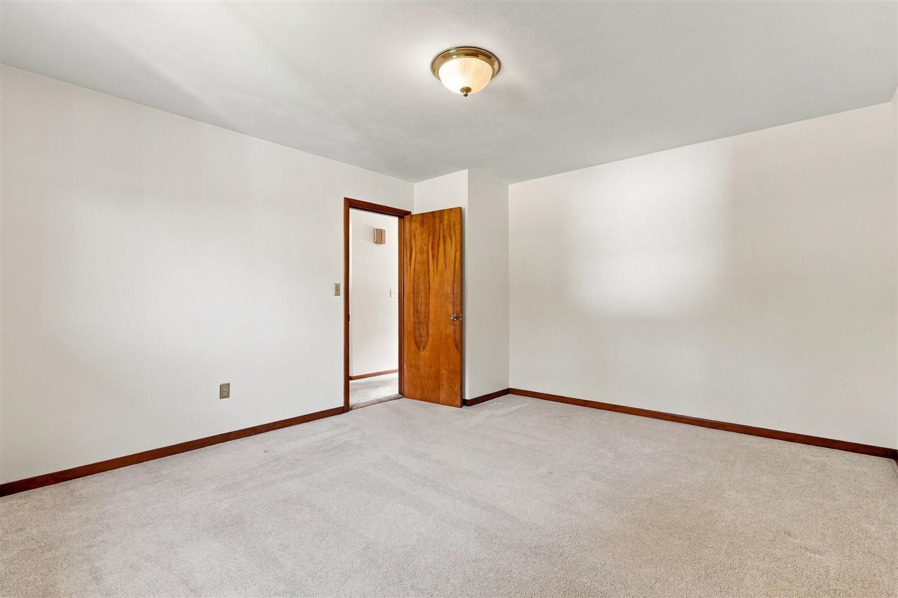 1141 Oakview Drive Columbus Junction IA 52738