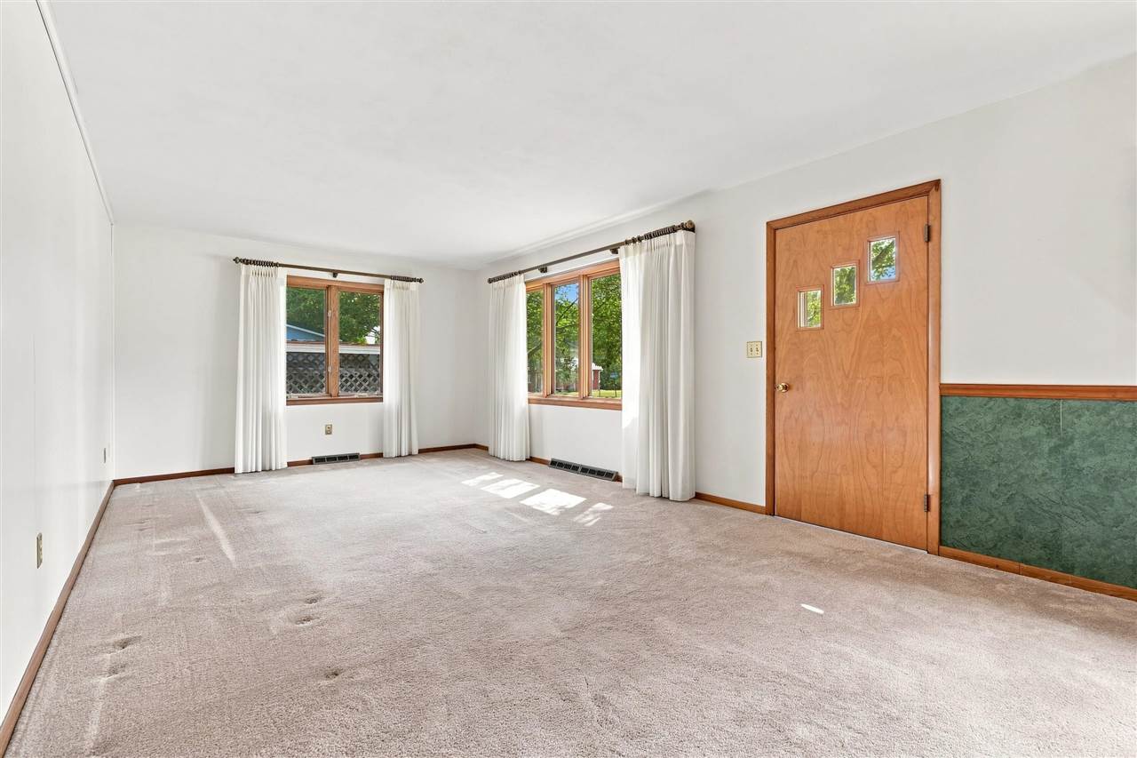 1141 Oakview Drive Columbus Junction IA 52738