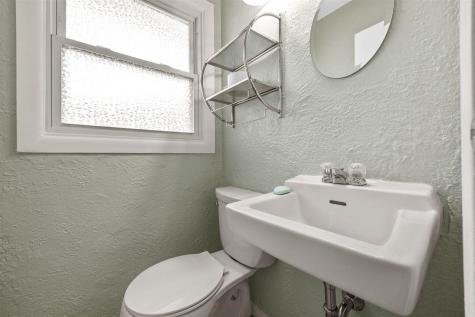 528 Beldon Avenue Iowa City IA 52246