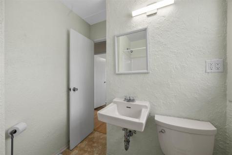 528 Beldon Avenue Iowa City IA 52246