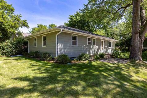 528 Beldon Avenue Iowa City IA 52246