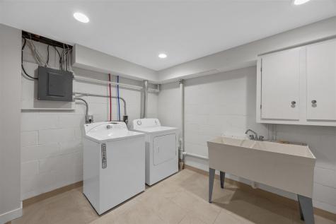 528 Beldon Avenue Iowa City IA 52246