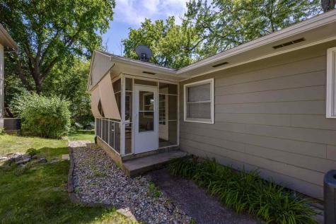 528 Beldon Avenue Iowa City IA 52246