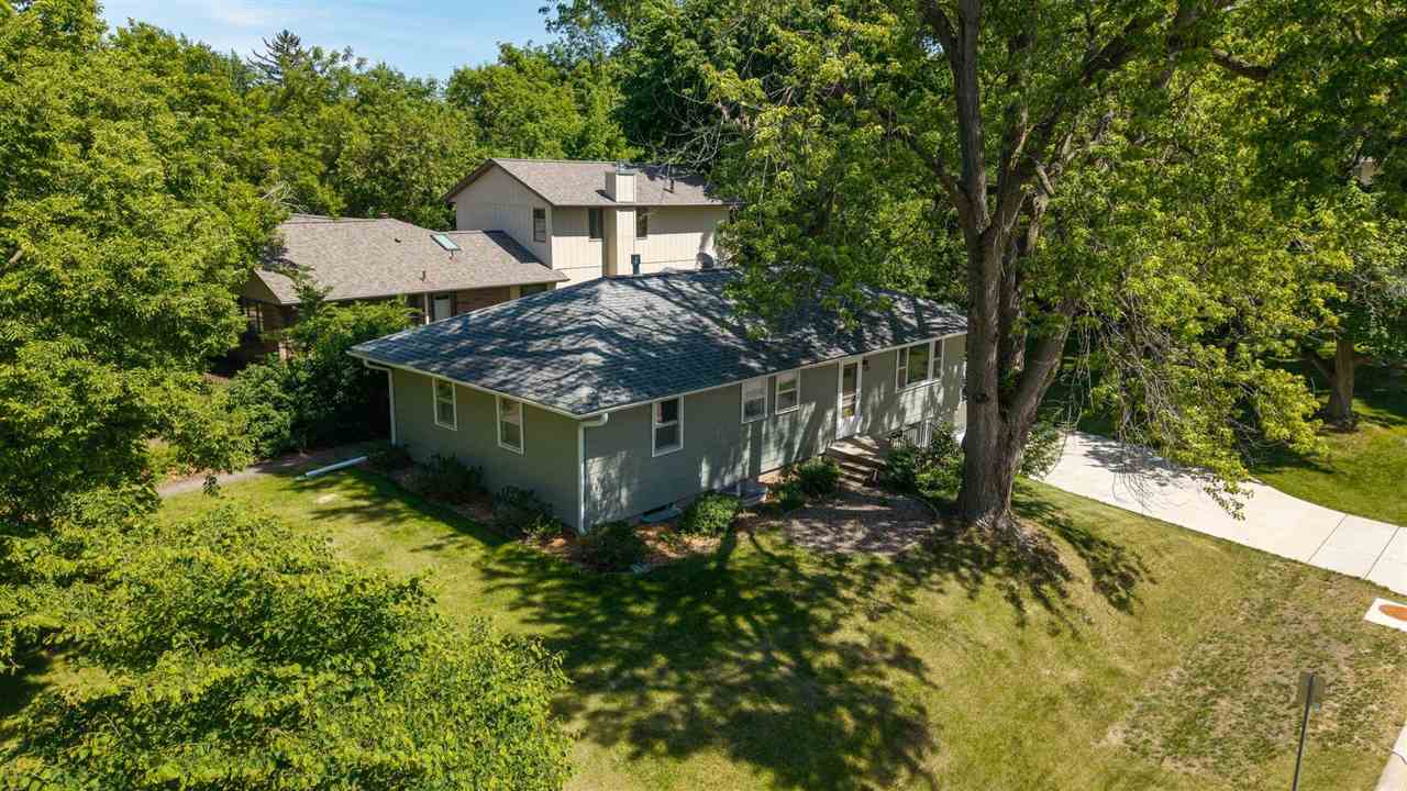 528 Beldon Avenue Iowa City IA 52246