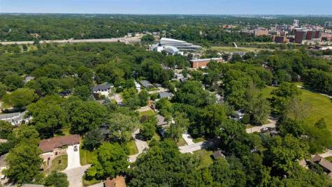 528 Beldon Avenue Iowa City IA 52246