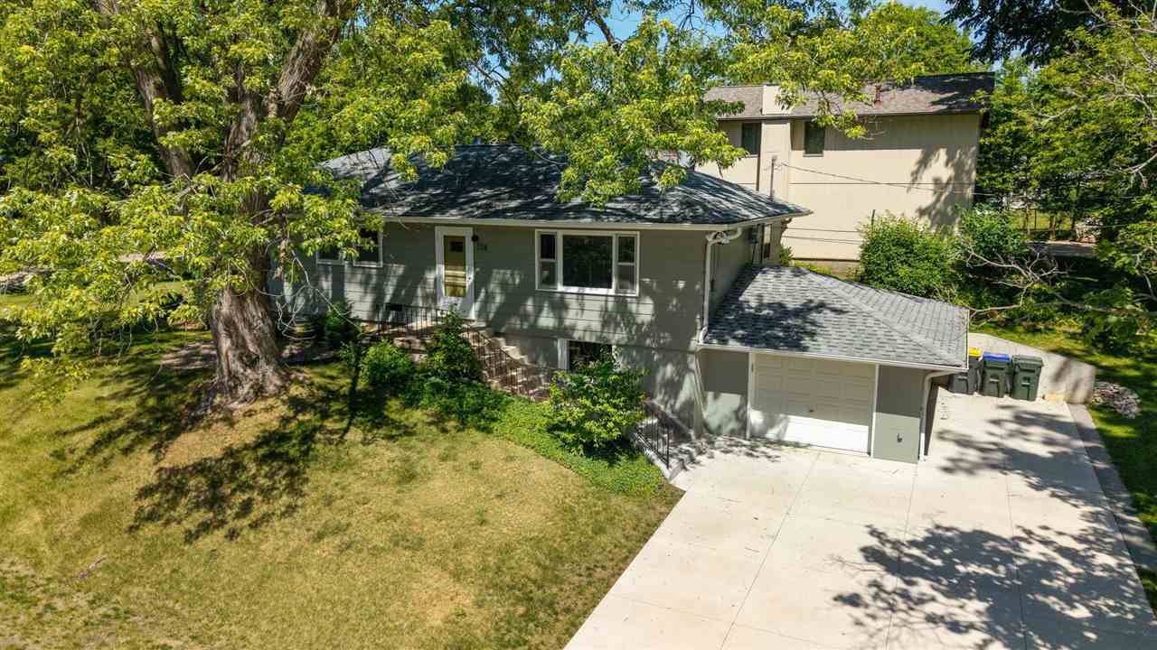528 Beldon Avenue Iowa City IA 52246