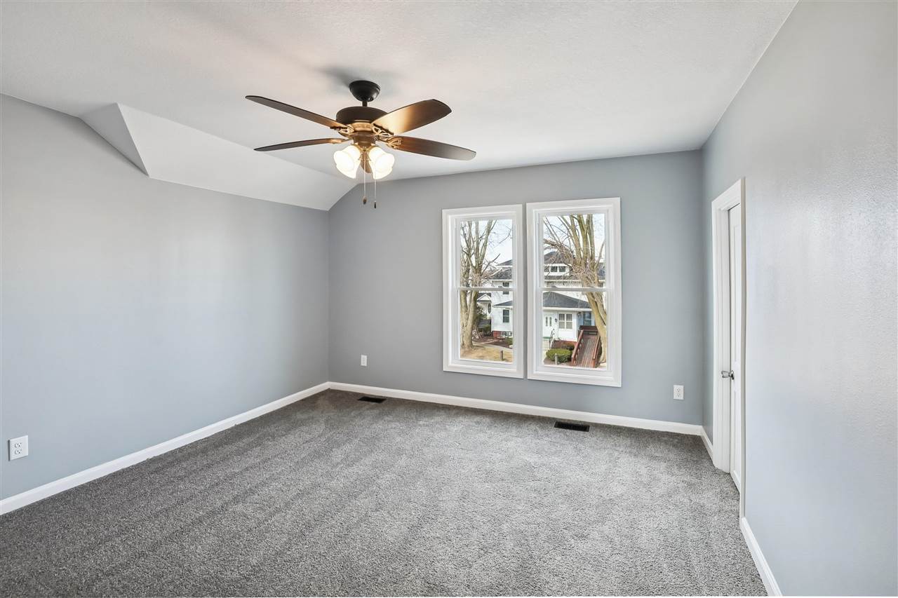 807 4th Street Victor IA 52347