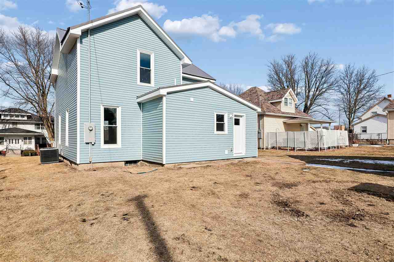 807 4th Street Victor IA 52347