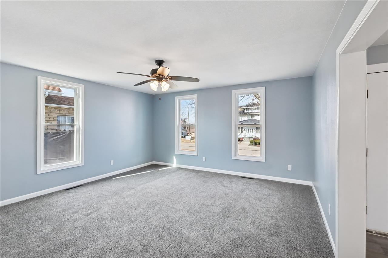 807 4th Street Victor IA 52347